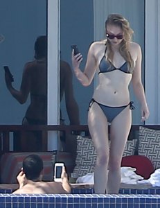 Sophie Turner Sexy  7 thefappeningblog.com.jpg