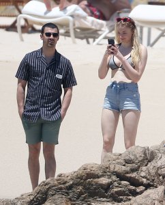 Sophie Turner Sexy  12 thefappeningblog.com.jpg