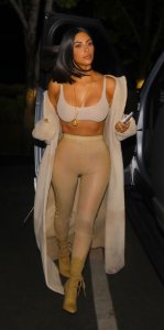 Kim Kardashian Sexy 12.jpg