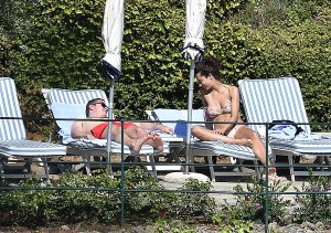 Laura Barriales Sexy & Topless 5 thefappeningblog.com.jpg