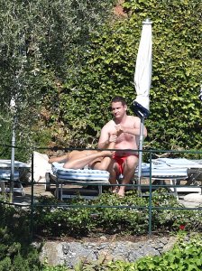 Laura Barriales Sexy & Topless 15 thefappeningblog.com.jpg