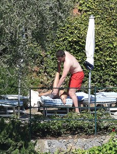 Laura Barriales Sexy & Topless 17 thefappeningblog.com.jpg