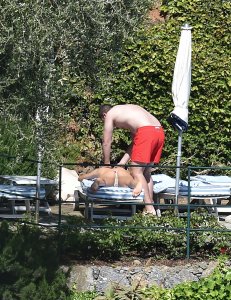 Laura Barriales Sexy & Topless 19 thefappeningblog.com.jpg