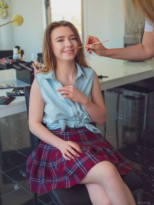 0023-01 thefappeningblog.com.jpg