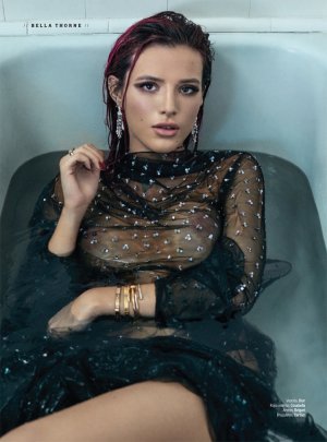 Bella-Thorne-Sexy-Photoshoot07.jpg