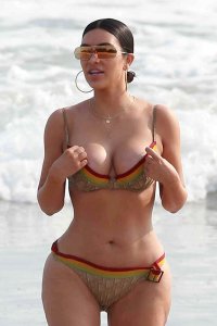 Kim Kardashian & Kourtney Kardashian Sexy 7 thefappeningblog.com.jpg