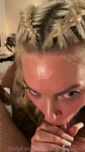 Viking Barbie - vikingbarbietv - PPV_vikingbarbievip ppv _12_.mp4_001010676.jpg