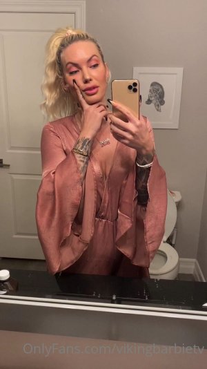 Goddess Harley __vikingbarbietv__20-11-22 dm 20 mins...My first ever BoyBoygirl fuck_ Omg this...jpg