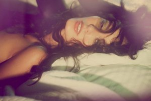 Nicole Trunfio Naked 06.jpg