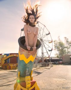 Lydia Hearst Naked 01.jpg