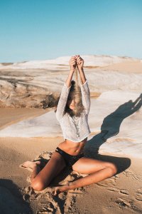 Shannon Lawson Topless 03.jpg