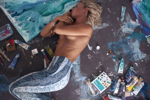 Sally Mustang Topless 12.jpg