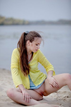 0004-14 thefappeningblog.com.jpg