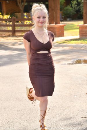 0001-04 thefappeningblog.com.jpg