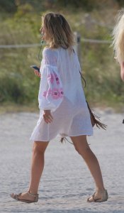 Caggie Dunlop Sexy 25 thefappeningblog.com.jpg