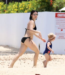 Catherine Harding Sexy Photos 1 thefappeningblog.com.jpg