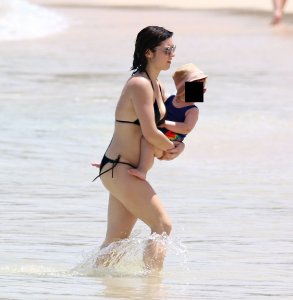 Catherine Harding Sexy Photos 5 thefappeningblog.com.jpg