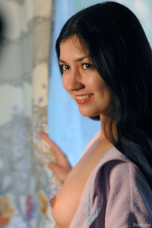 0025-09 thefappeningblog.com.jpg