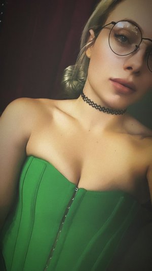 Fg15aOFWAAIGxuF.jpg Fg15aOFWAAIGxuF.jpg