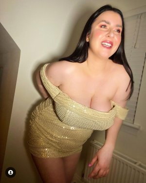 300px x 375px - Instagram - Suzie Mac, big fat ride from Scotland | Nude Celebs | The  Fappening Forum
