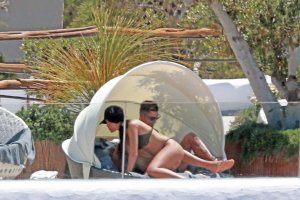 Georgina Rodriguez Sexy 30 thefappeningblog.com.jpg