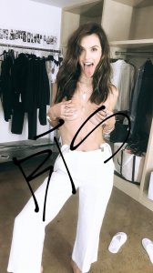 Alessandra Ambrosio Topless.jpg