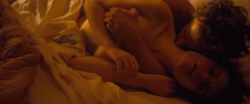 Emma Mackey - Eiffel_4-500.jpg