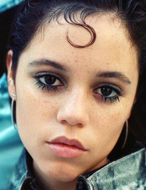 jenna-ortega-interview-08.jpg