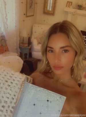 sierraaaskyee (18).jpg