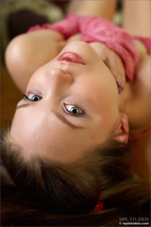 amelie-amelies-collectors-cut-5-09 thefappeningblog.com.jpg