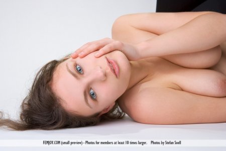 femjoy-susann-under-my-umbrella-11 thefappeningblog.com.jpg