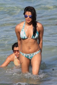 Priyanka Chopra Sexy beach 4 thefappeningblog.com.jpg