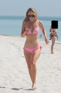 Hayley Roberts Sexy 3 thefappeningblog.com.jpg