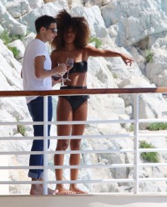 Tina Kunakey Sexy 15 thefappeningblog.com.jpg