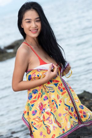 0006-02 thefappeningblog.com.jpg