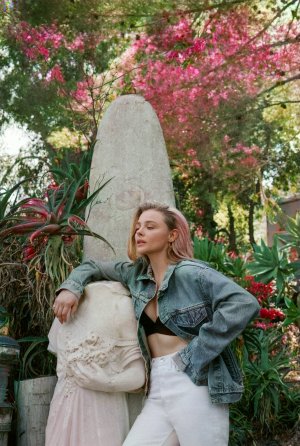 chloegracemoretz (3).jpg