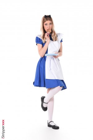 0017-04 thefappeningblog.com.jpg