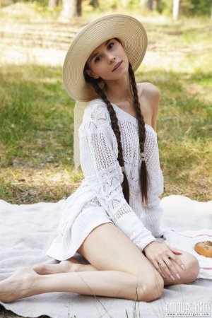 0015-01 thefappeningblog.com.jpg