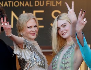 Elle Fanning Sexy 22 thefappeningblog.com.jpg