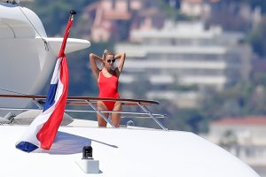 Natasha Poly Sexy 1 thefappeningblog.com.jpg