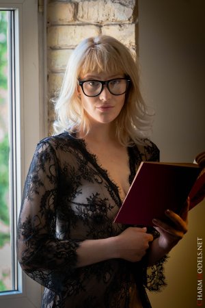 0003-09 thefappeningblog.com.jpg