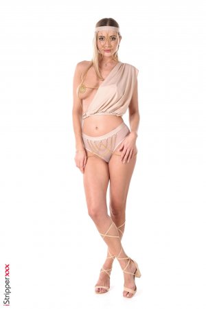 0011-01 thefappeningblog.com.jpg