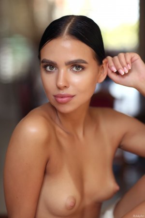 0003-01 thefappeningblog.com.jpg