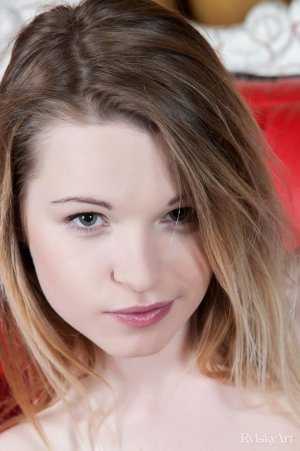 malinda-raode-06 thefappeningblog.com.jpg