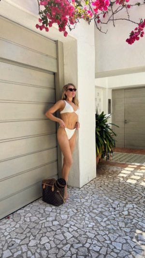 Screenshot_20221223-115758_Instagram.jpg Screenshot_20221223-115758_Instagram.jpg