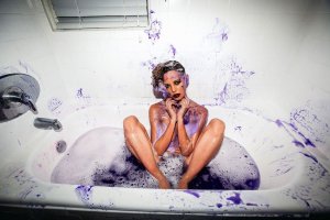 Lindsay Hancock Naked 02.jpg