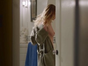 Britt Robertson Naked 04.jpg
