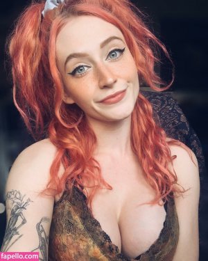 janet-devlin_0019.jpg