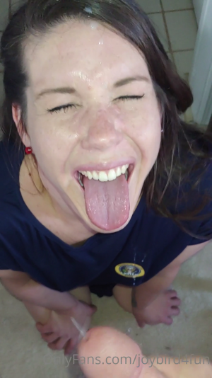 joybird4fun-22-10-2020-145598008-Early Voting Day fu.mp4_000009384.png