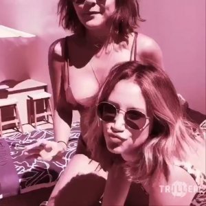 Vanessa, Stella Hudgens & Ashley Tisdale Sexy 39 thefappeningblog.com.jpg